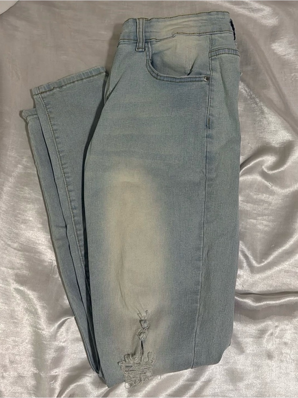 SHEIN Light Blue Skinny Men's Jeans with Subtle Distress